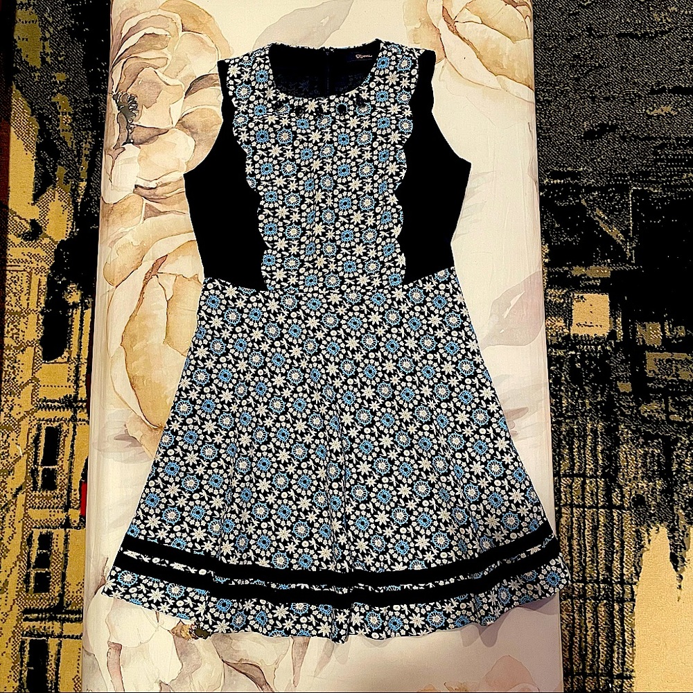 Roem/US4/Blue Floral